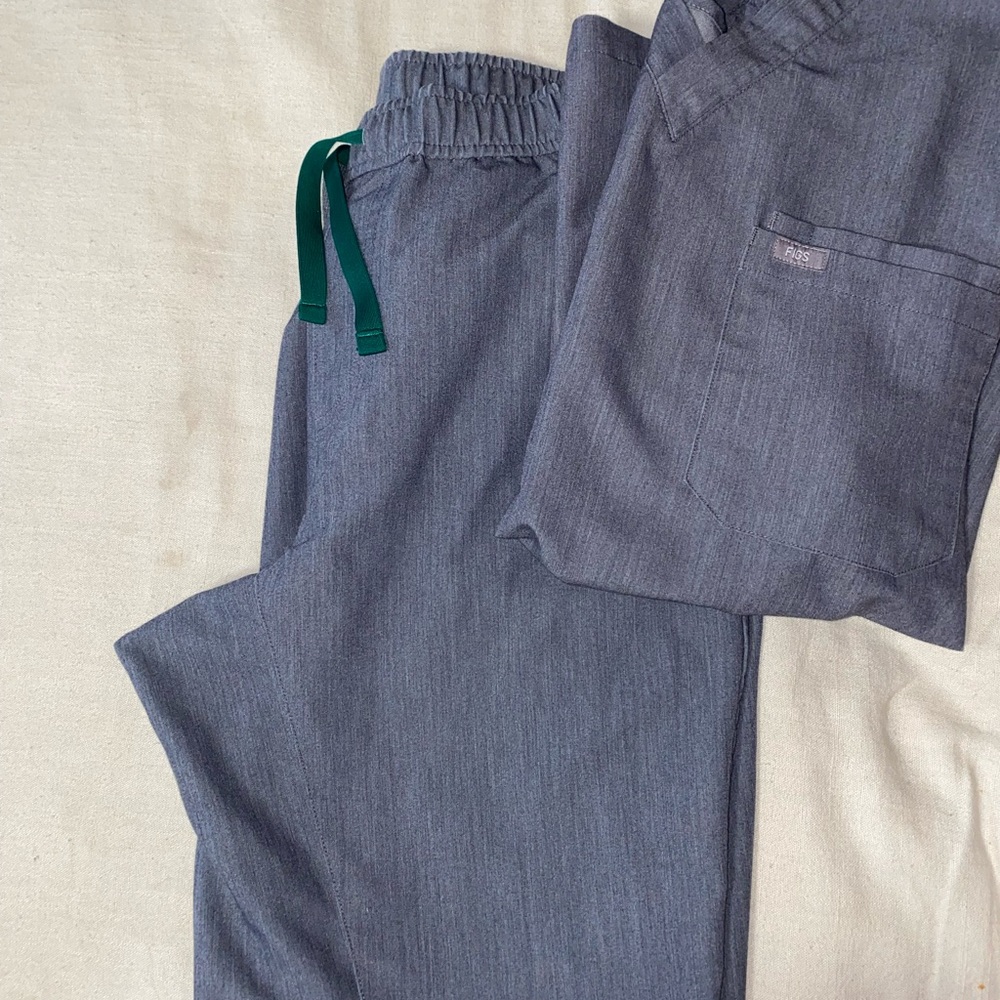 Figs scrubs three pocket / Tansen Graphite